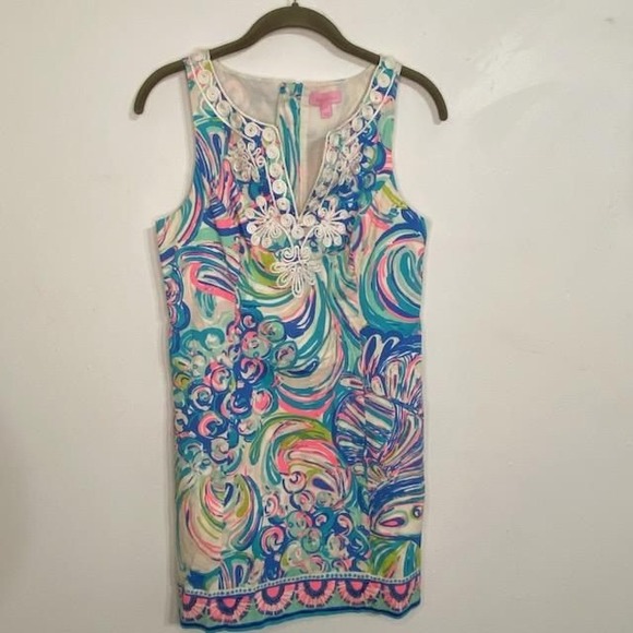 Lilly Pulitzer Dresses & Skirts - Lilly Pulitzer Embroidered, Sleeveless, v-neck, Colorful Shift Dress size 2